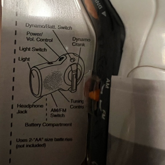 GPX White Portable AM/FM Flashlight Radio Speaker - Picture 5 of 5